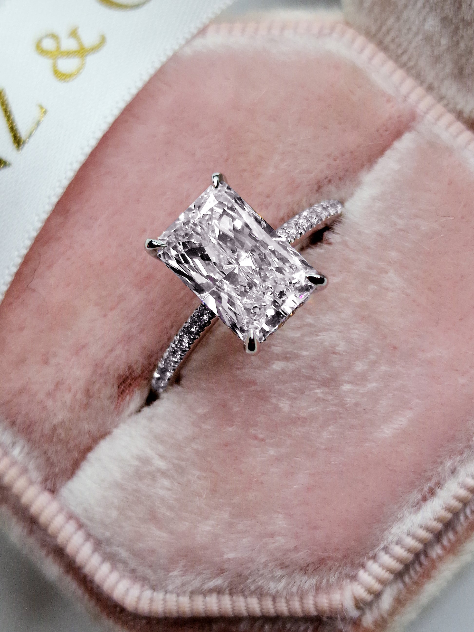 Radiant-cut-diamond-ring